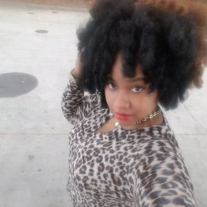 Meet your Posher, Latise